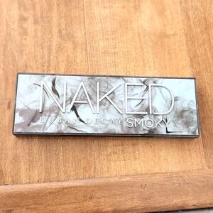 Like new NAKED Urban Decay Smoky palette